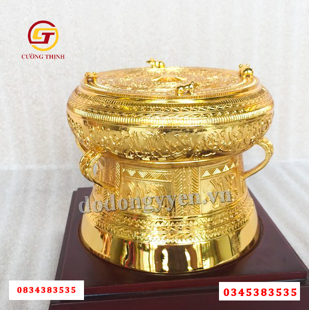 Trống đồng trưng bày bàn làm việc4