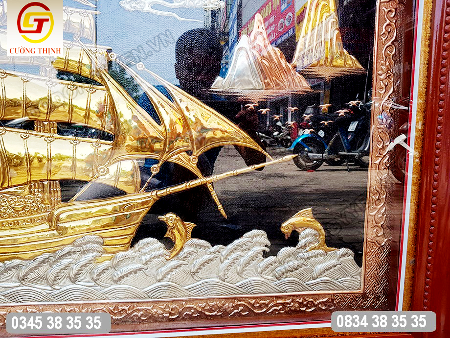 Tranh thuận buồm xuôi gió dát vàng