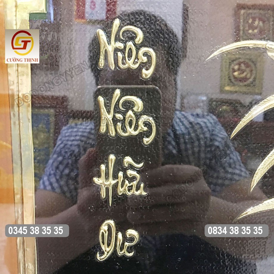Nổi bật trên nền đen hình ảnh hoa sen đẹp
