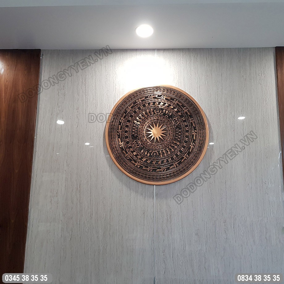 chạm khắc tỉ mỉ