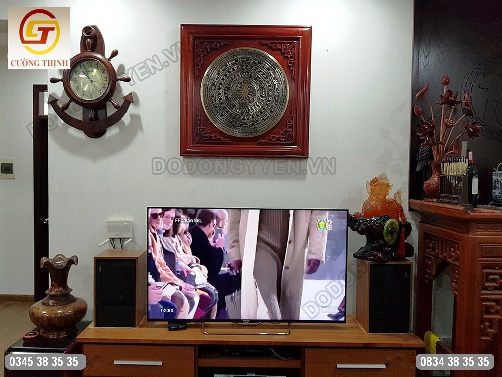 tranh mặt trống đồng đúc