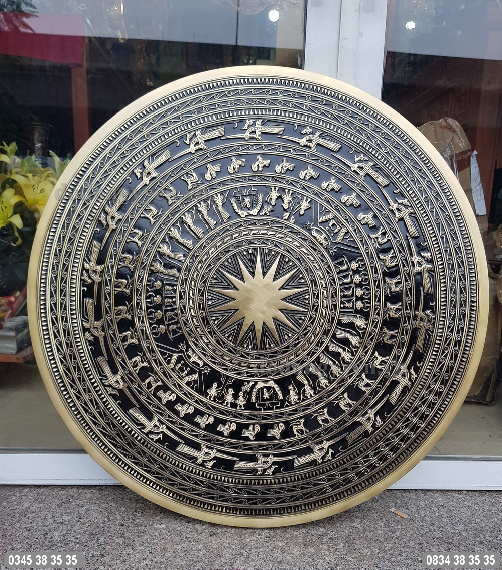 chạm khắc tỉ mỉ