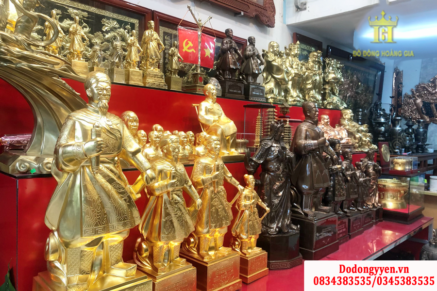 Tượng Trần Hưng đạo đồng khảm tam khí, dát vàng
