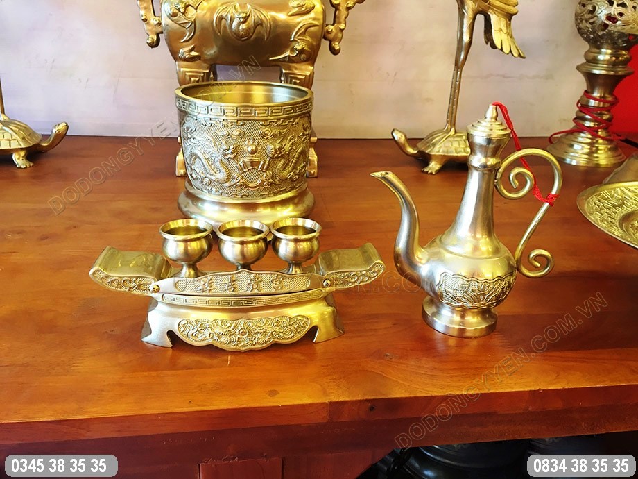 đồ đồng thờ cúng