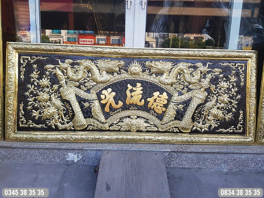 cuốn thư dát vàng