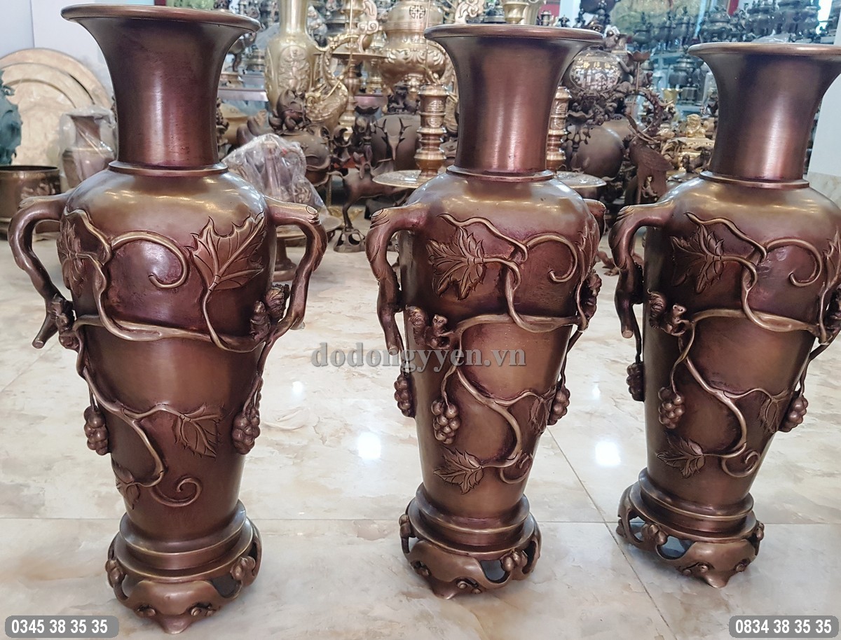 Họa tiết hoa văn chạm khắc nổi
