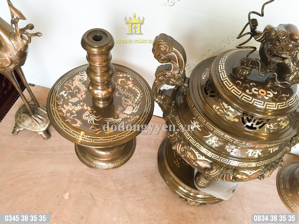 Đỉnh đồng khảm ngũ sắc 