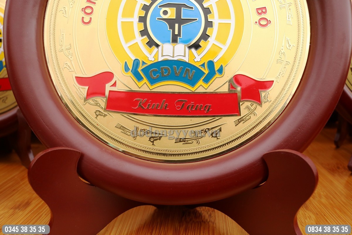 quà lưu niệm
