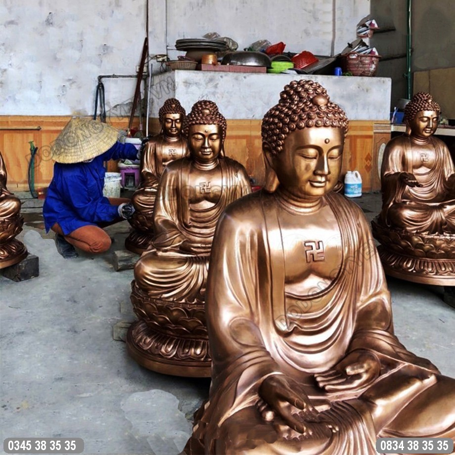 chạm khắc tỉ mỉ