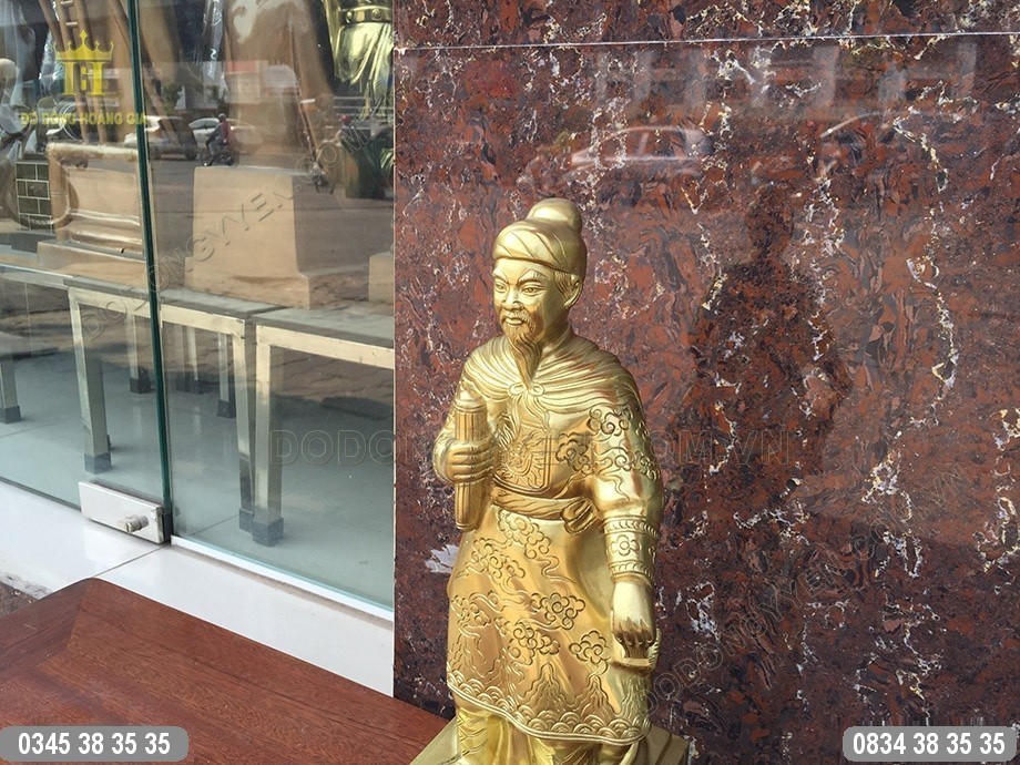 Tượng đồng trần hưng đạo bằng đồng cát tút