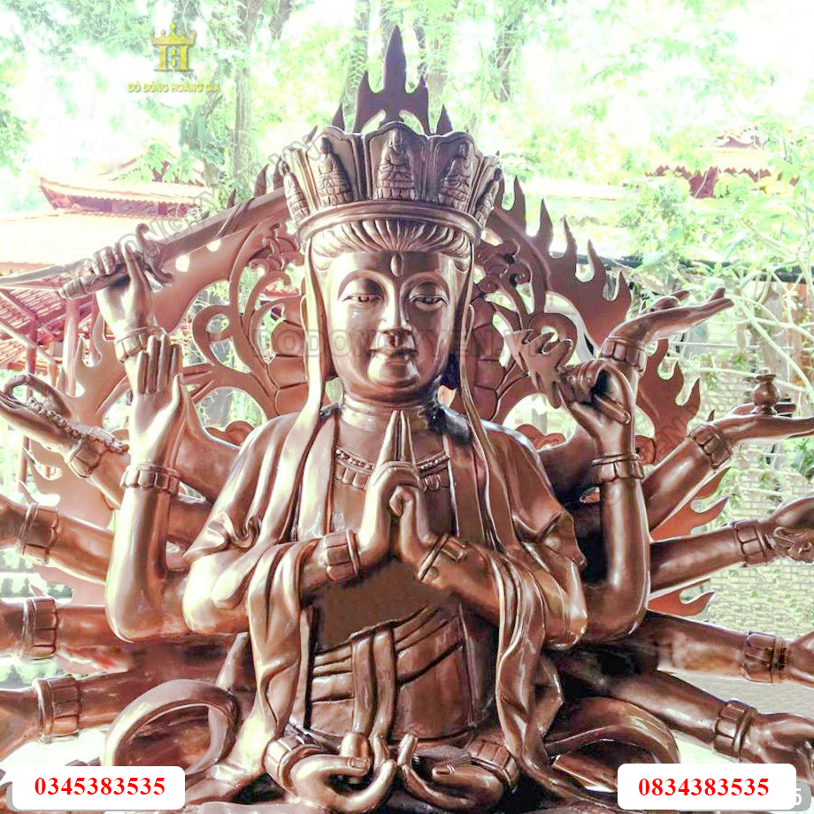 Tượng bồ tát chuẩn đề được làm vô cùng công phu