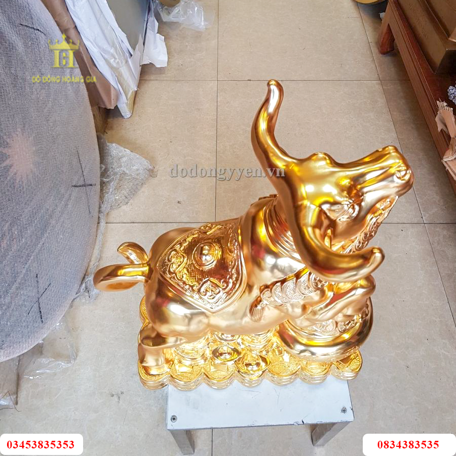 Tượng trâu đồng đỏ dát vàng cao cấp